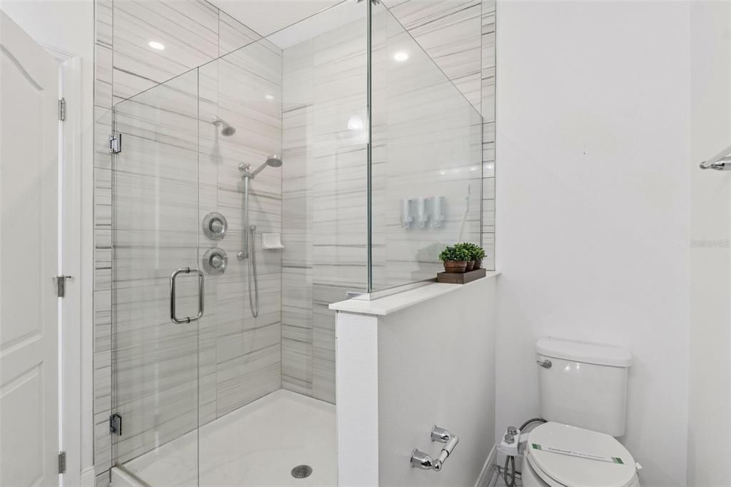 En Venta: $499,990 (3 camas, 2 baños, 1688 Pies cuadrados)
