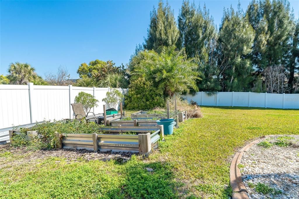На продажу: $725,000 (4 спален, 2 ванн, 2403 Квадратных фут)