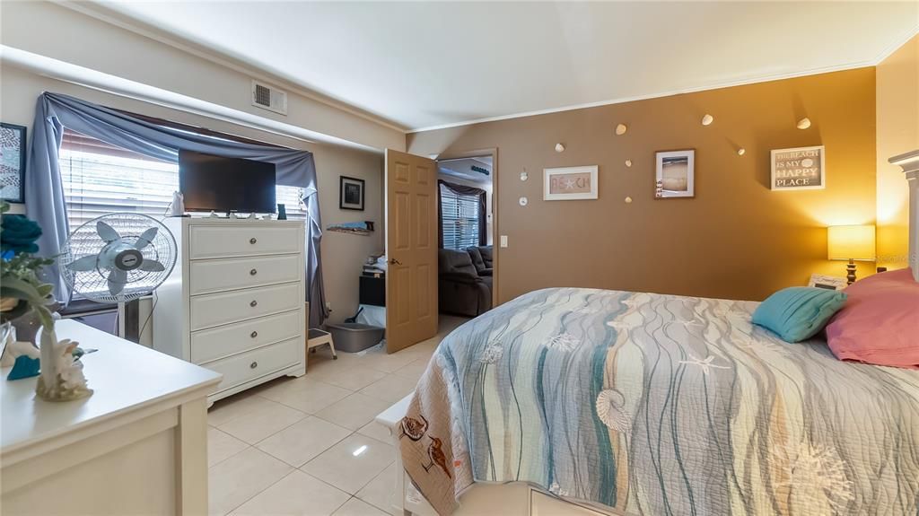 En Venta: $200,000 (2 camas, 2 baños, 918 Pies cuadrados)