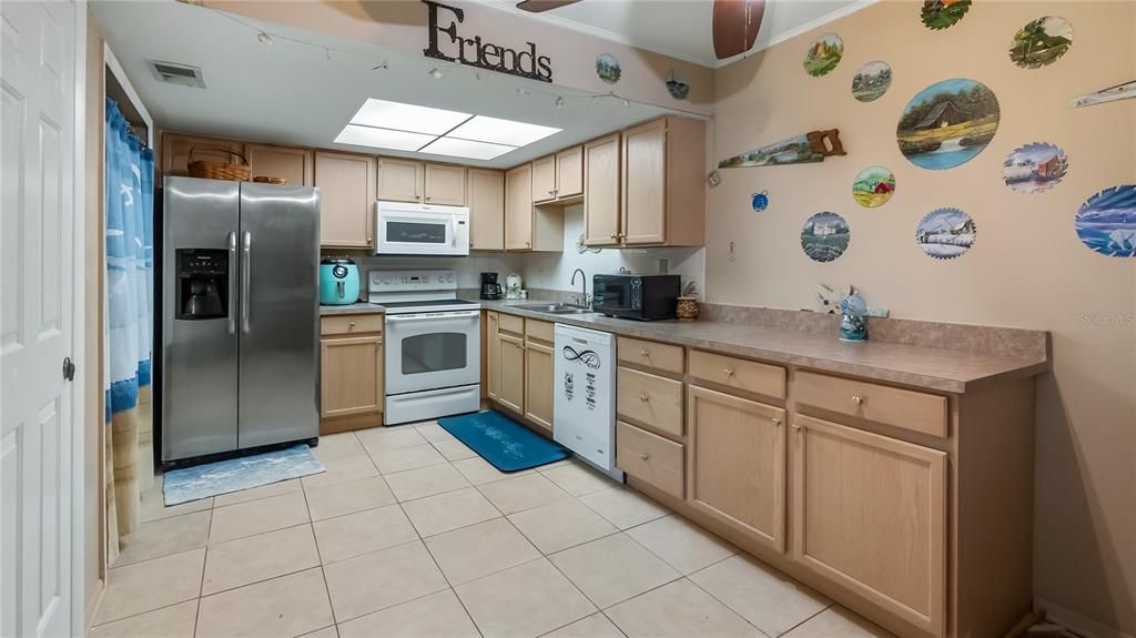 En Venta: $200,000 (2 camas, 2 baños, 918 Pies cuadrados)