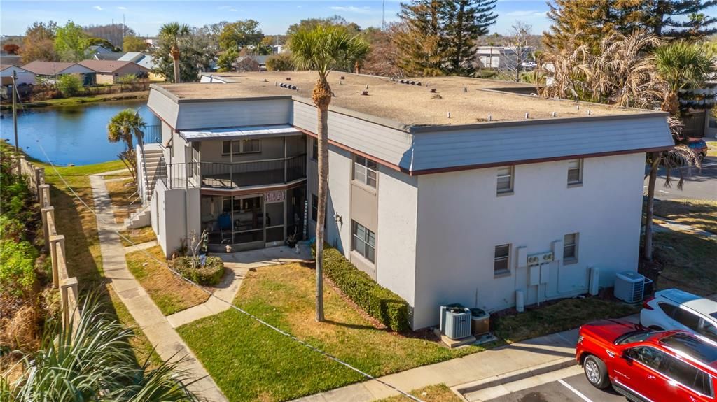 En Venta: $200,000 (2 camas, 2 baños, 918 Pies cuadrados)