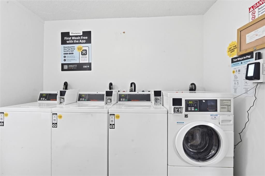 For Sale: $185,000 (2 beds, 1 baths, 996 Square Feet)