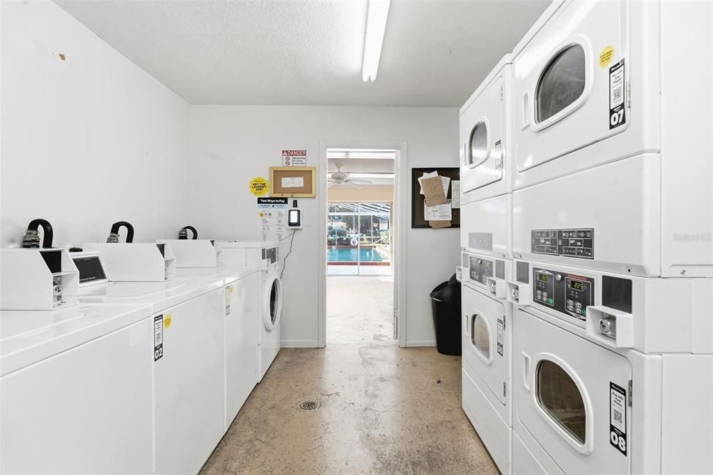 For Sale: $185,000 (2 beds, 1 baths, 996 Square Feet)