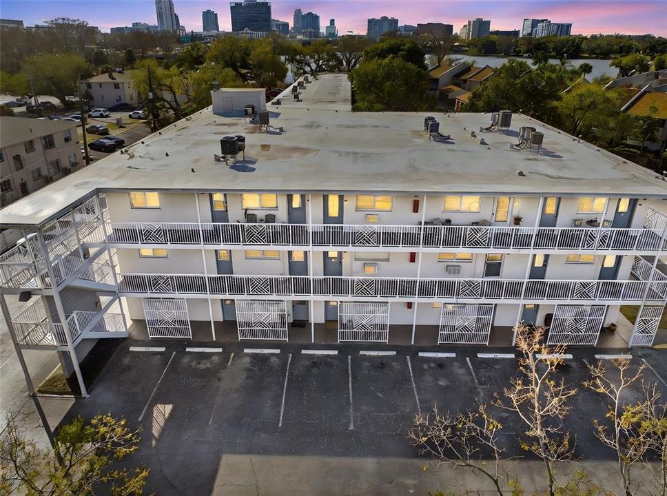 For Sale: $185,000 (2 beds, 1 baths, 996 Square Feet)