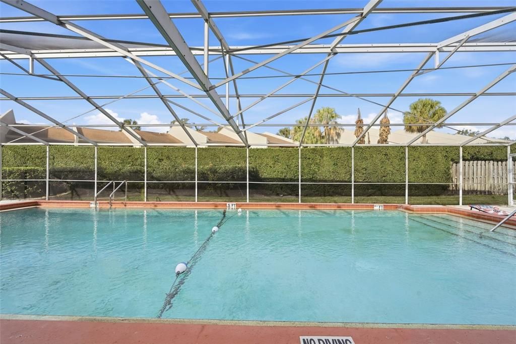 For Sale: $185,000 (2 beds, 1 baths, 996 Square Feet)