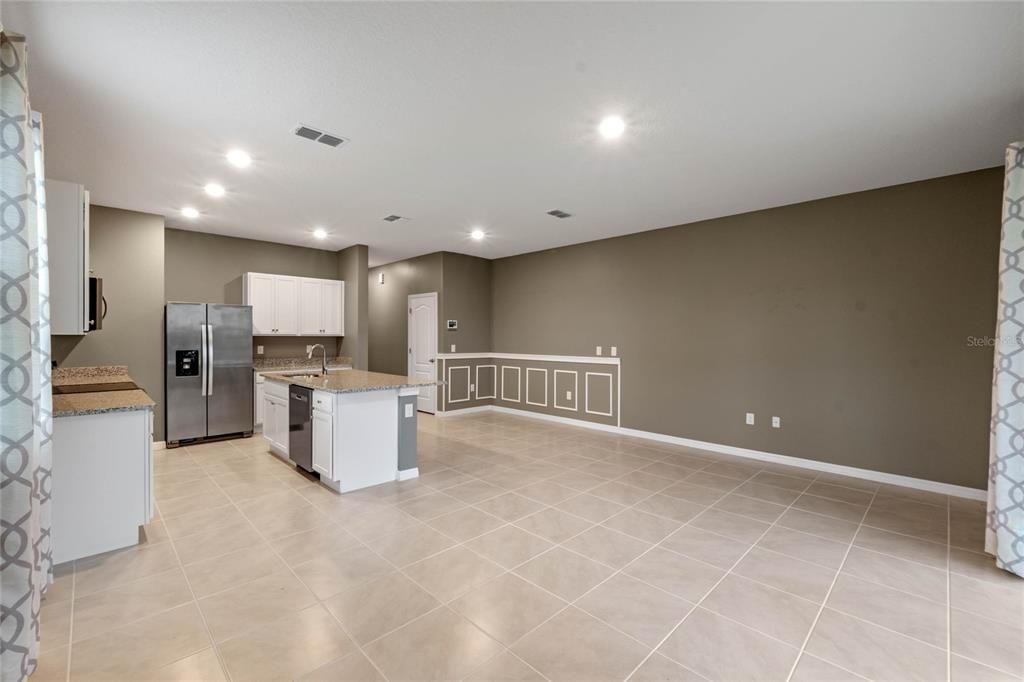 For Sale: $295,001 (3 beds, 2 baths, 1758 Square Feet)