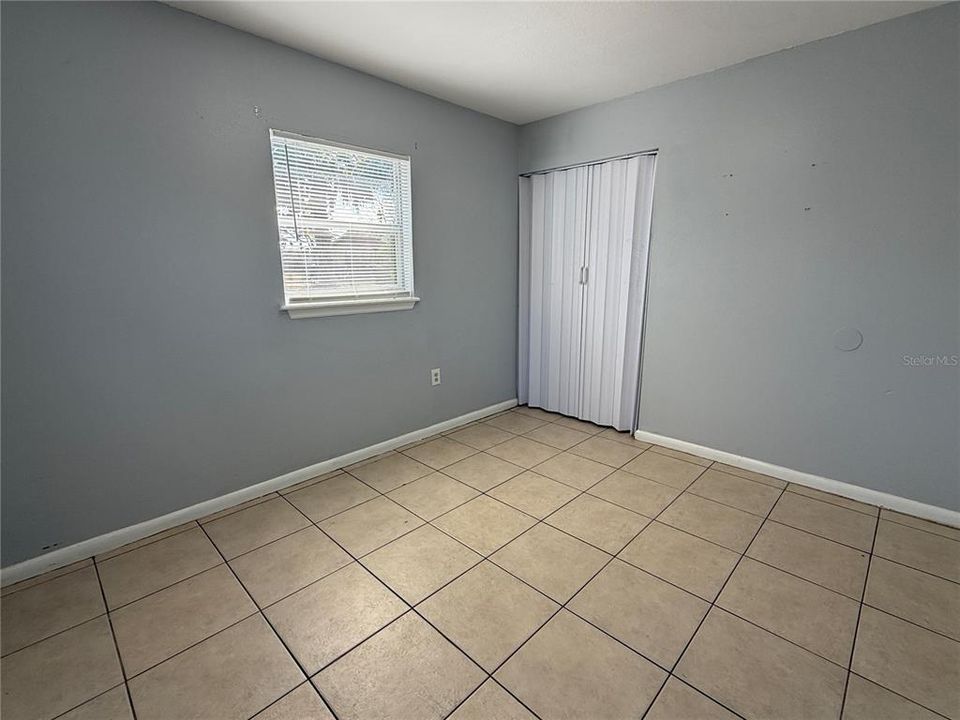 For Rent: $1,335 (3 beds, 1 baths, 816 Square Feet)