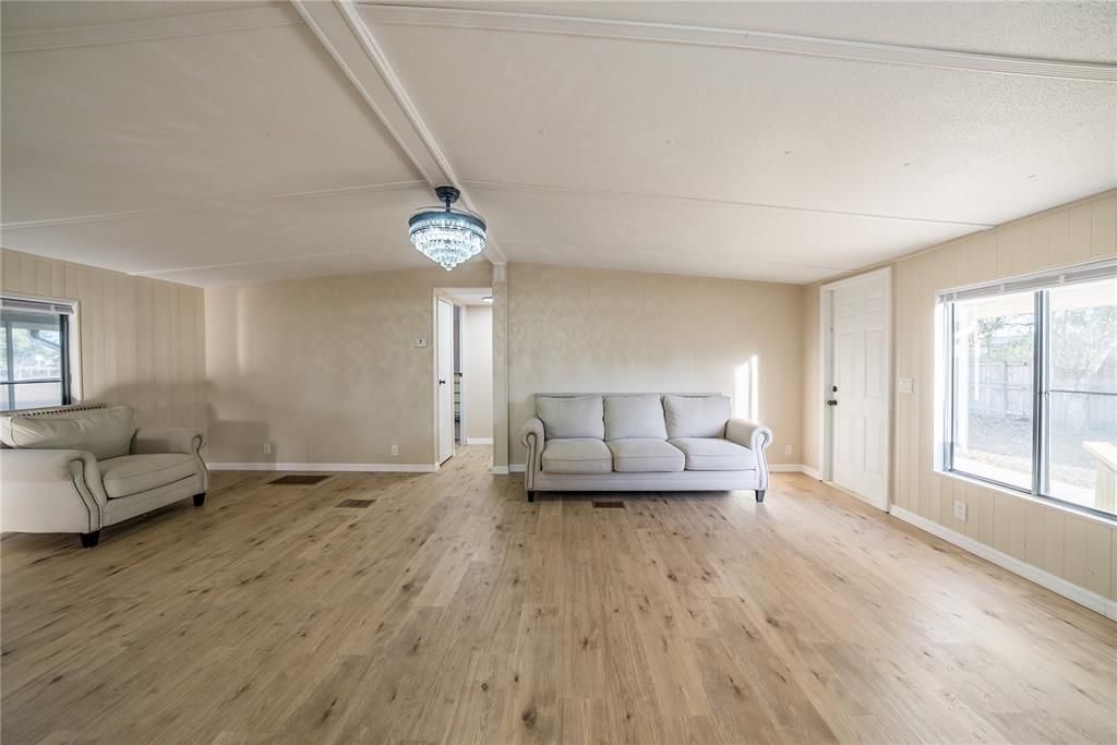 En Venta: $155,000 (3 camas, 2 baños, 1152 Pies cuadrados)