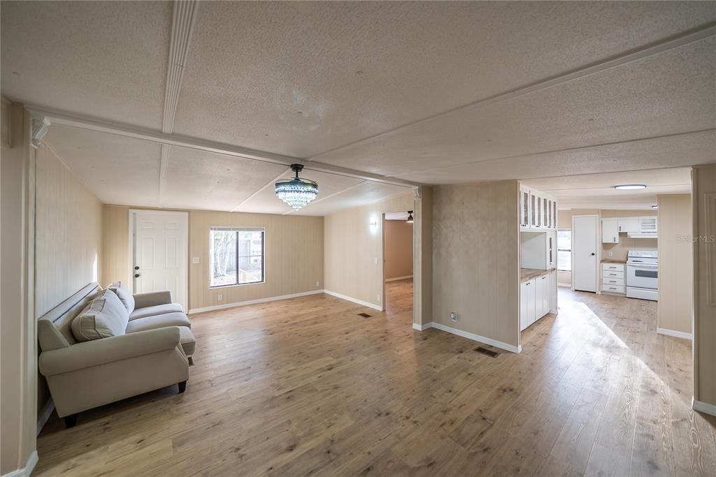 En Venta: $155,000 (3 camas, 2 baños, 1152 Pies cuadrados)