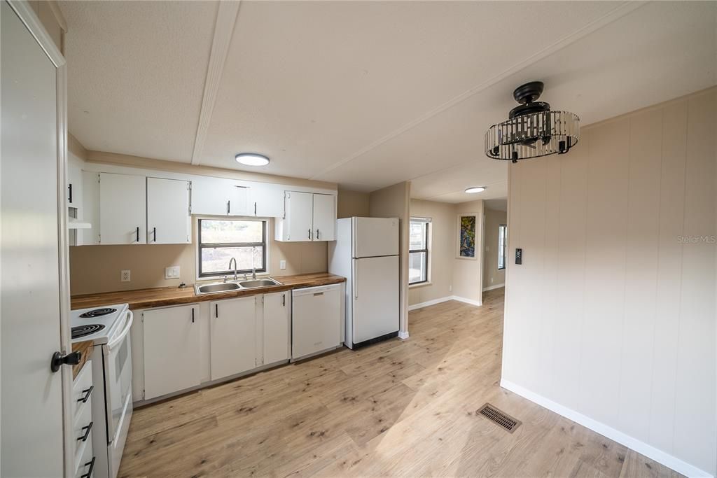 En Venta: $155,000 (3 camas, 2 baños, 1152 Pies cuadrados)