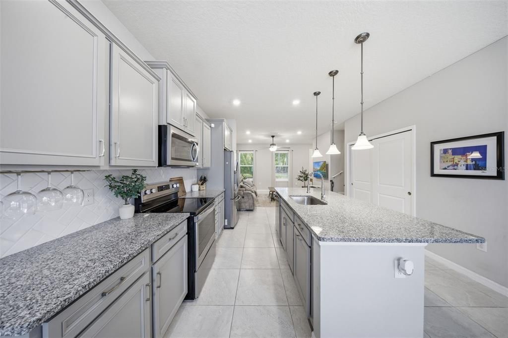 For Sale: $364,900 (2 beds, 2 baths, 1497 Square Feet)