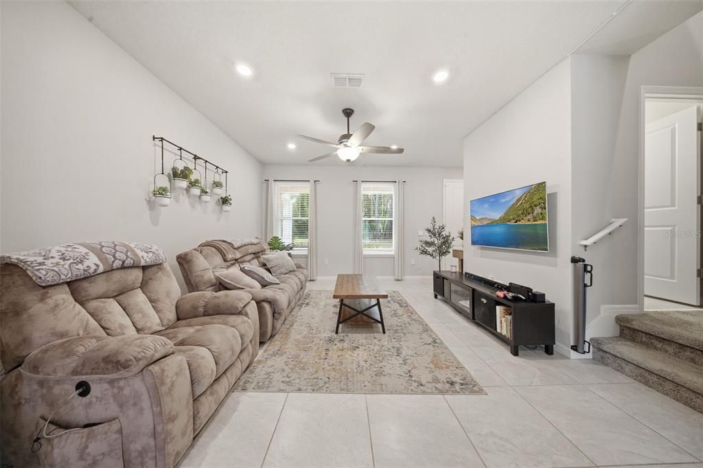 For Sale: $364,900 (2 beds, 2 baths, 1497 Square Feet)