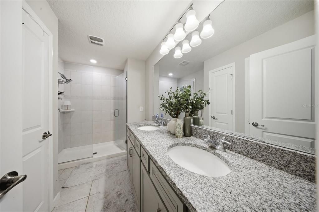 For Sale: $364,900 (2 beds, 2 baths, 1497 Square Feet)