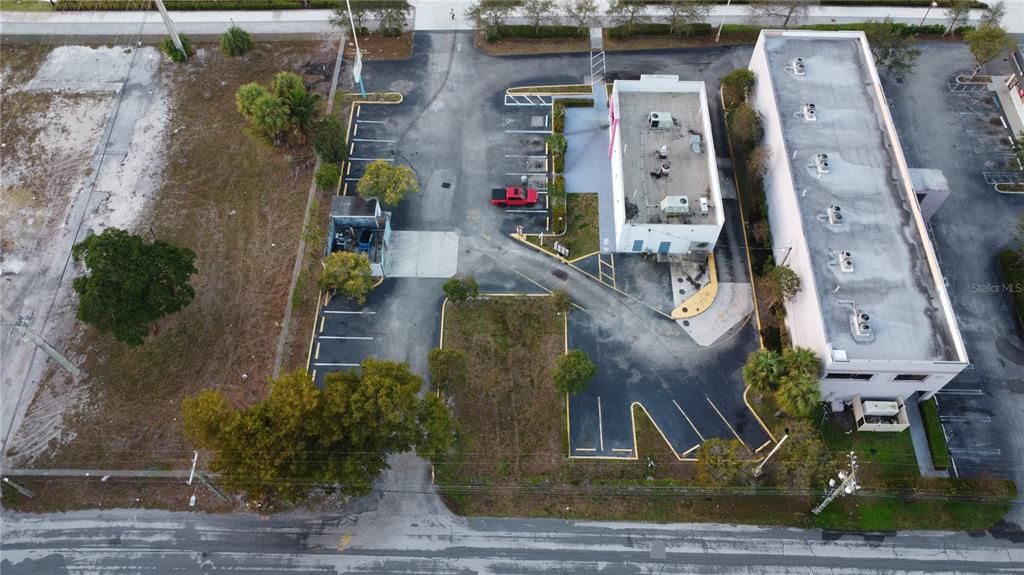 待售: $165,000 (0.04 acres)