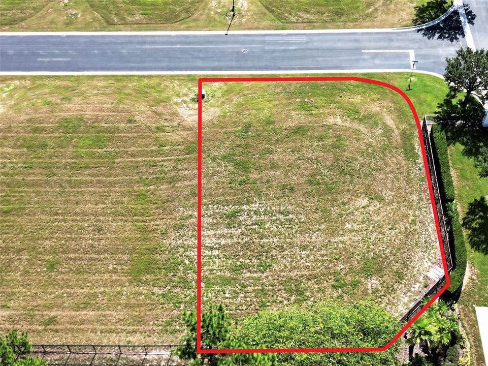 На продажу: $80,000 (0.27 acres)