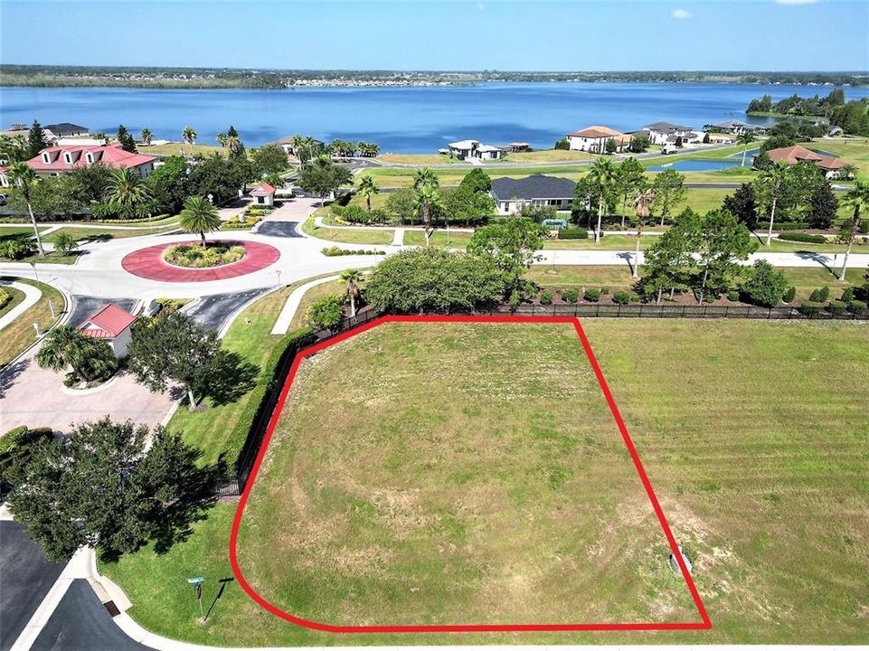 На продажу: $80,000 (0.27 acres)