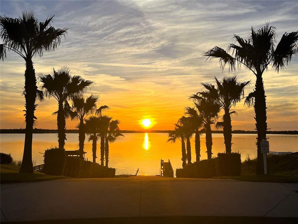 На продажу: $80,000 (0.27 acres)