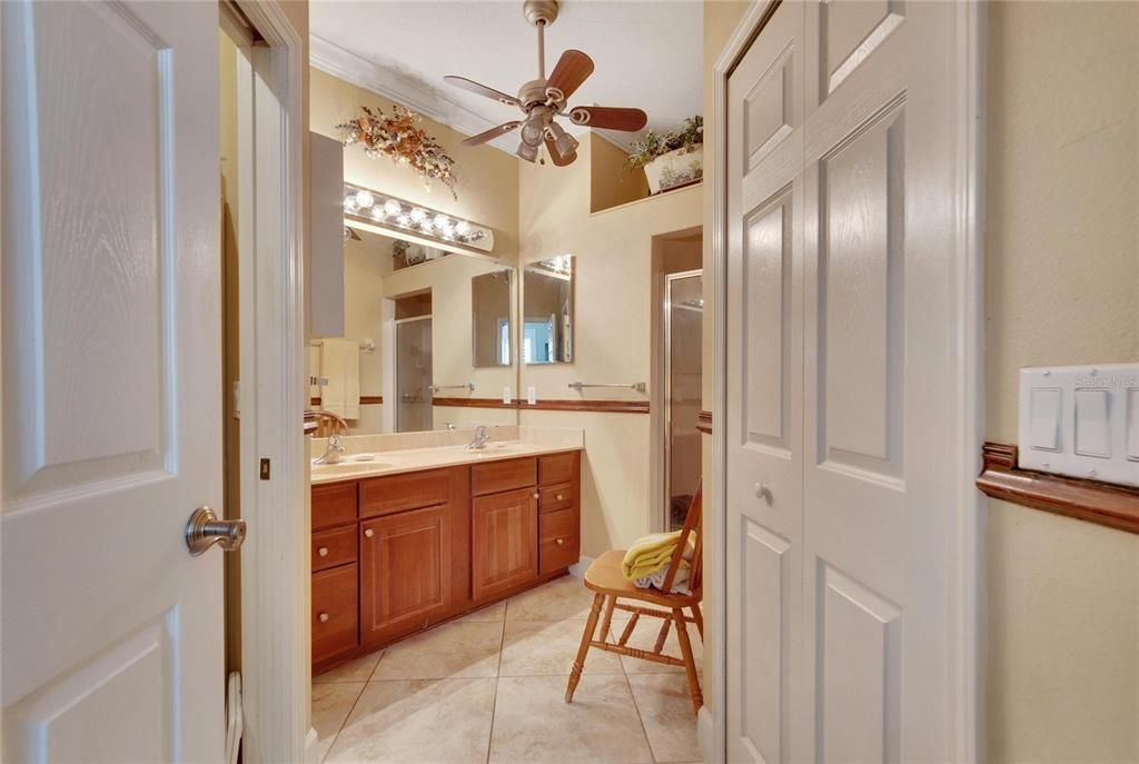 Active With Contract: $275,000 (2 beds, 2 baths, 1631 Square Feet)