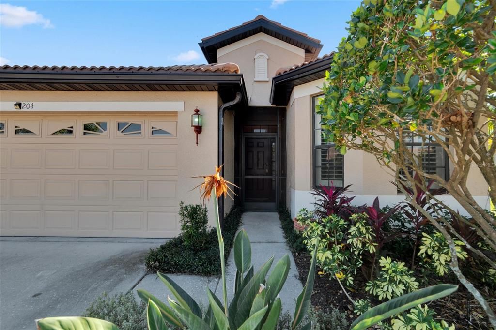 Active With Contract: $275,000 (2 beds, 2 baths, 1631 Square Feet)