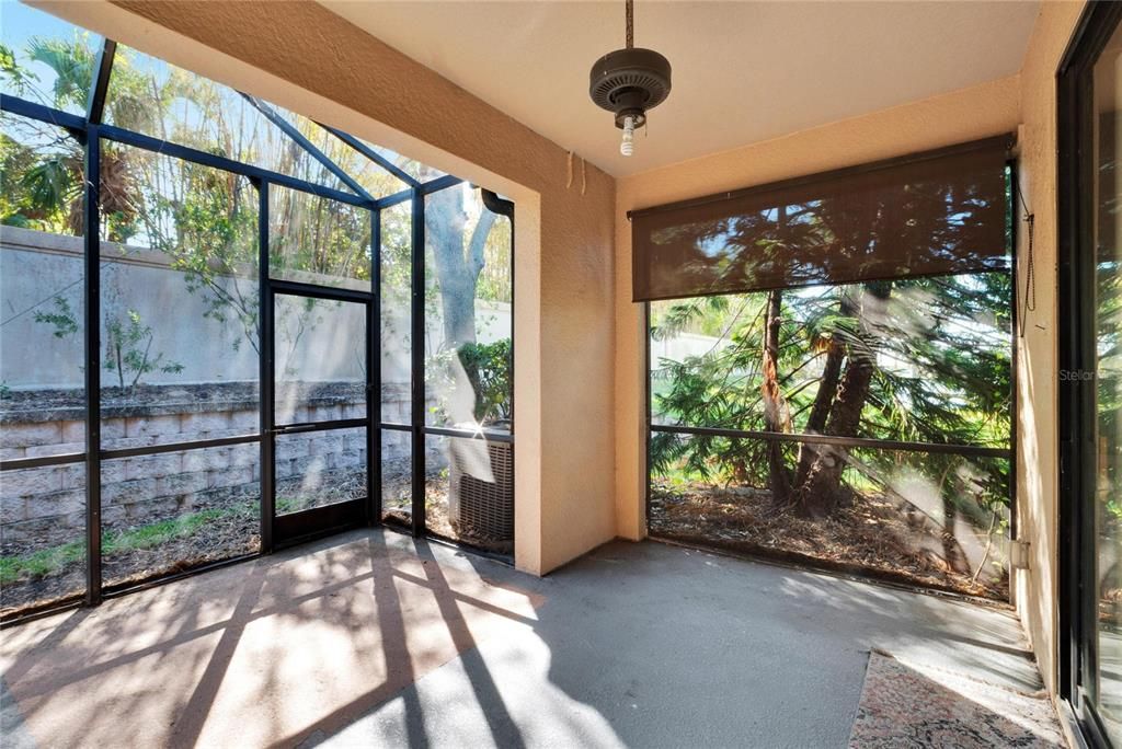 Active With Contract: $275,000 (2 beds, 2 baths, 1631 Square Feet)