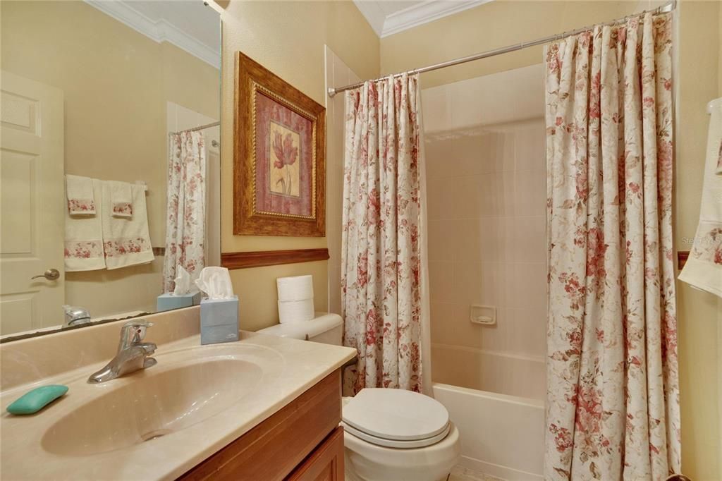 Active With Contract: $275,000 (2 beds, 2 baths, 1631 Square Feet)