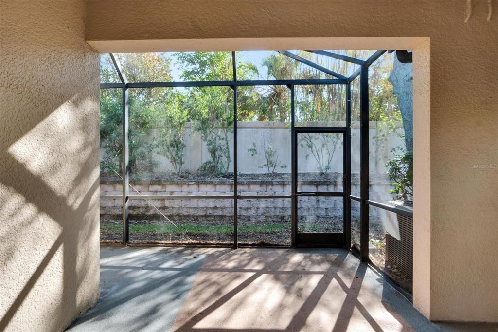 Active With Contract: $275,000 (2 beds, 2 baths, 1631 Square Feet)