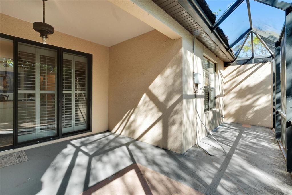 Active With Contract: $275,000 (2 beds, 2 baths, 1631 Square Feet)