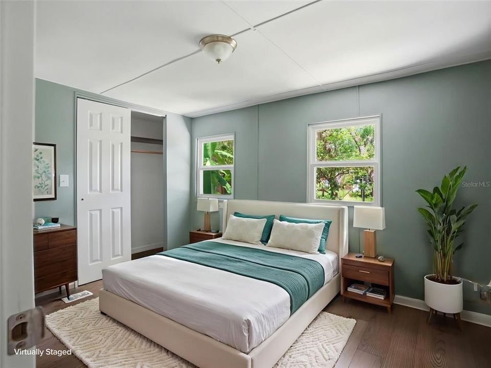 For Sale: $119,900 (2 beds, 1 baths, 660 Square Feet)