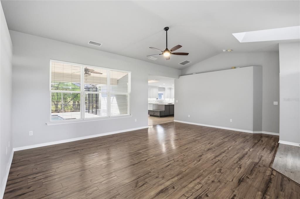 For Sale: $799,900 (5 beds, 3 baths, 3157 Square Feet)
