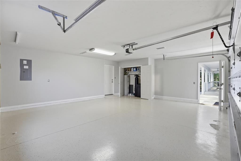 For Sale: $799,900 (5 beds, 3 baths, 3157 Square Feet)