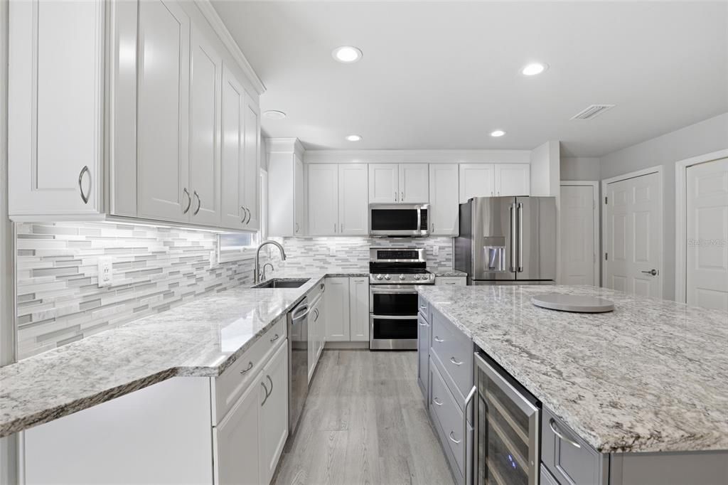 For Sale: $799,900 (5 beds, 3 baths, 3157 Square Feet)