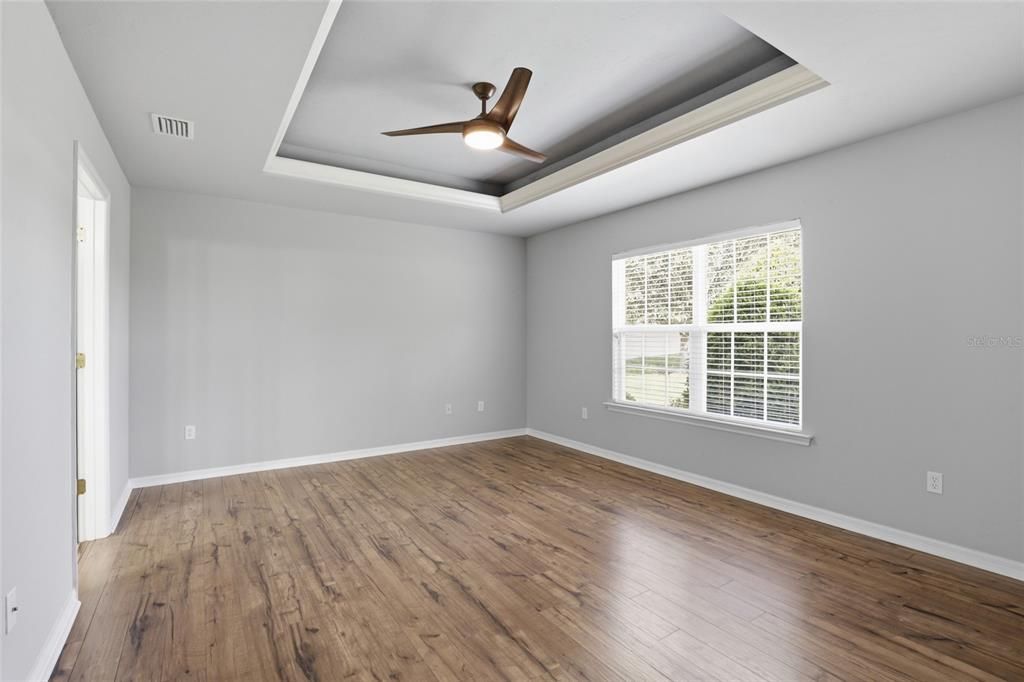 For Sale: $799,900 (5 beds, 3 baths, 3157 Square Feet)