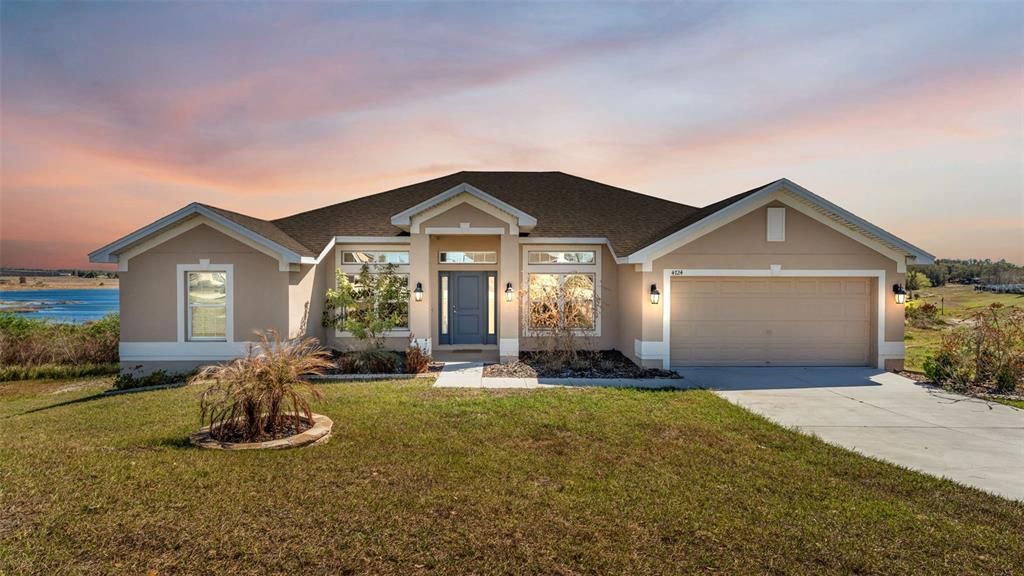 For Sale: $559,900 (4 beds, 2 baths, 2116 Square Feet)