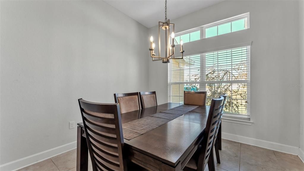 For Sale: $559,900 (4 beds, 2 baths, 2116 Square Feet)