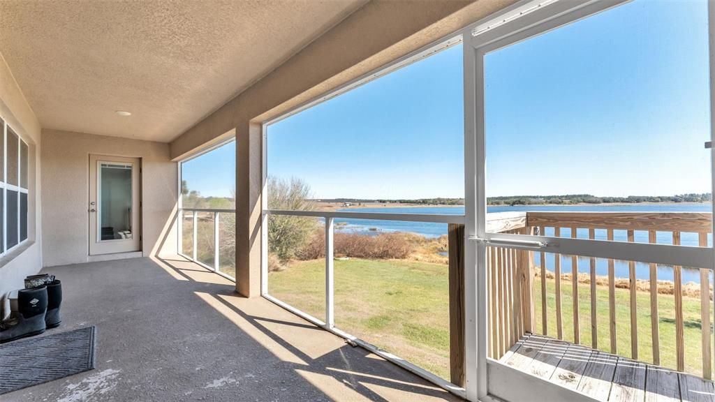 For Sale: $559,900 (4 beds, 2 baths, 2116 Square Feet)