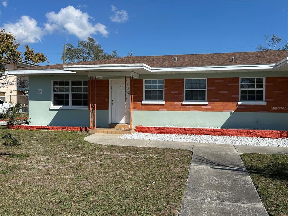 На продажу: $640,000 (4 спален, 0 ванн, 2192 Квадратных фут)