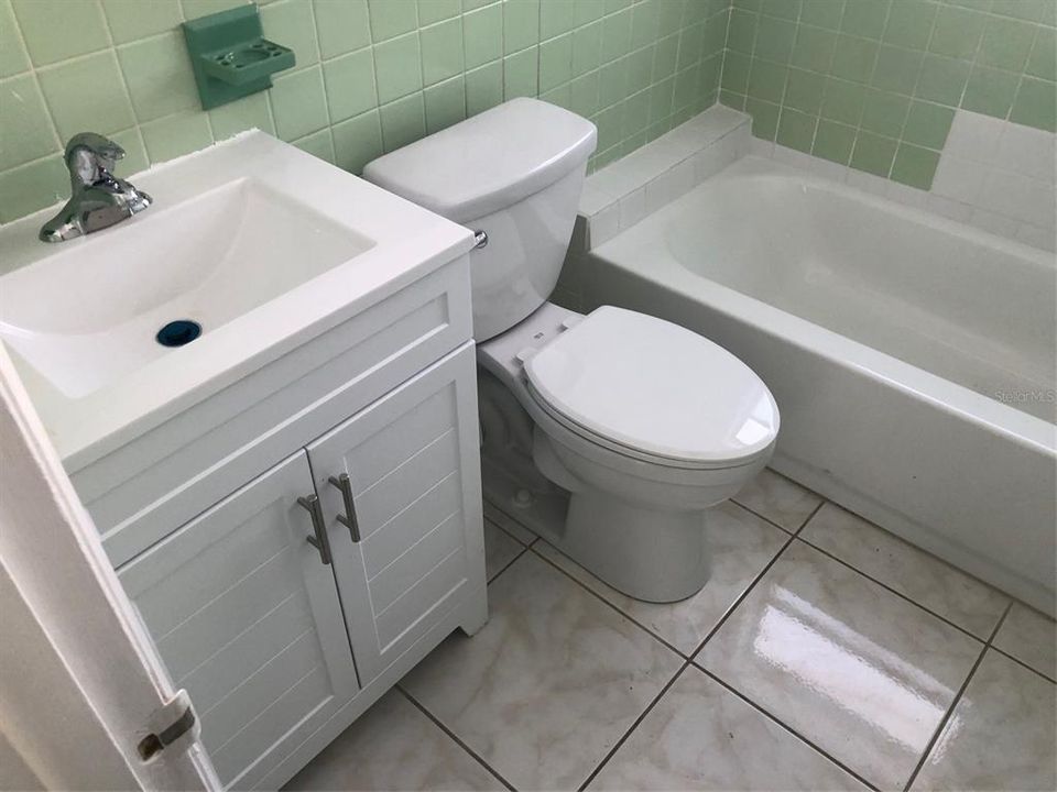 На продажу: $640,000 (4 спален, 0 ванн, 2192 Квадратных фут)