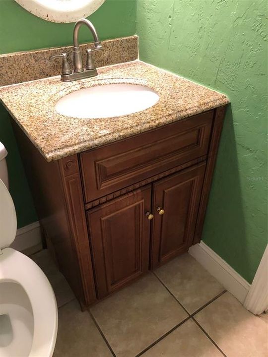 На продажу: $640,000 (4 спален, 0 ванн, 2192 Квадратных фут)