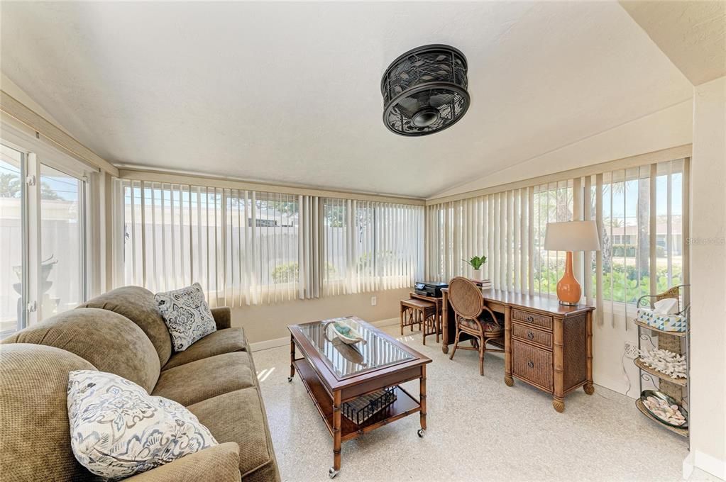 Active With Contract: $624,999 (2 beds, 1 baths, 1040 Square Feet)