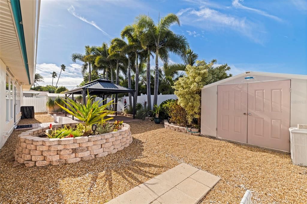 For Sale: $759,900 (3 beds, 2 baths, 1948 Square Feet)