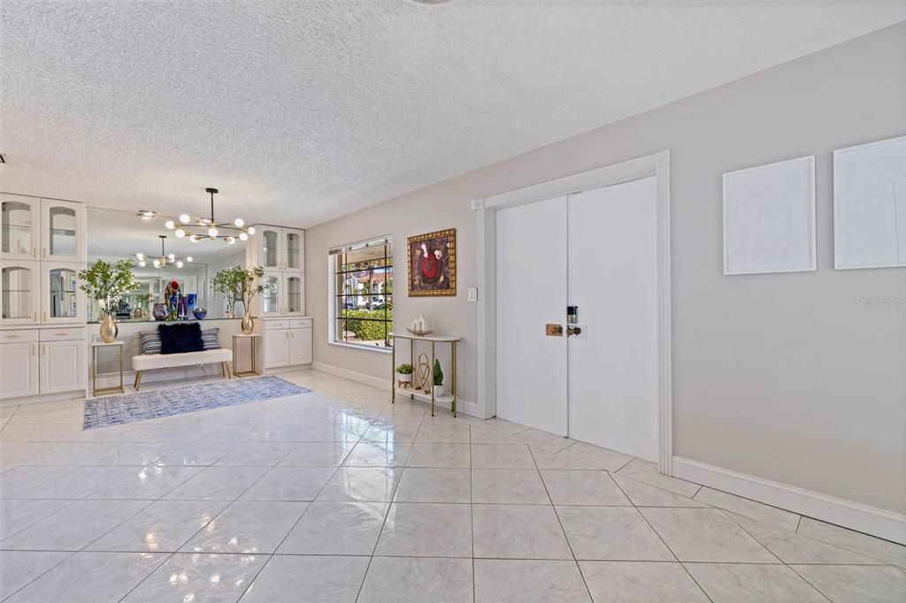 For Sale: $759,900 (3 beds, 2 baths, 1948 Square Feet)