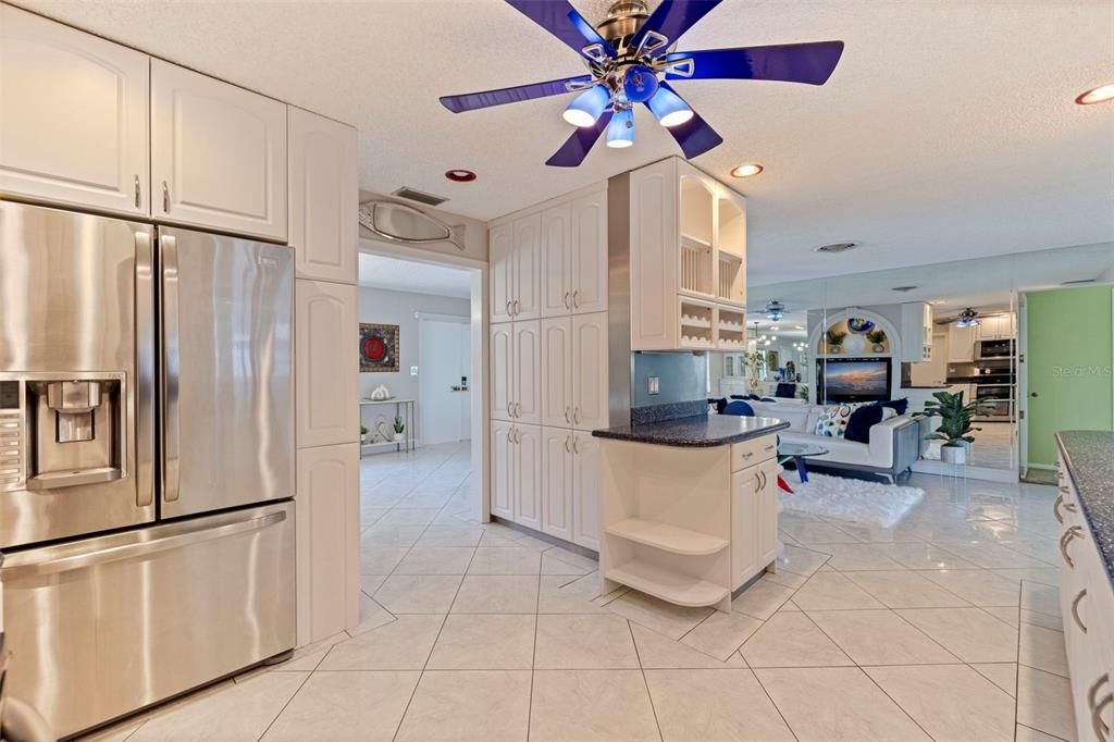 For Sale: $759,900 (3 beds, 2 baths, 1948 Square Feet)
