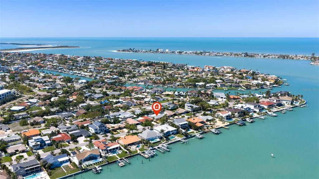 For Sale: $759,900 (3 beds, 2 baths, 1948 Square Feet)