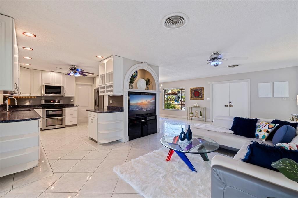 For Sale: $759,900 (3 beds, 2 baths, 1948 Square Feet)