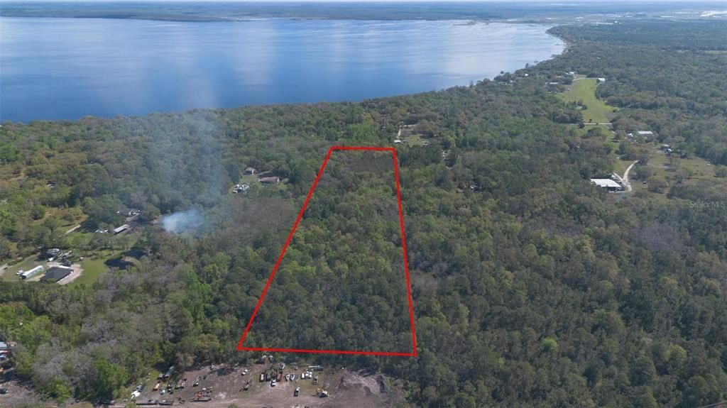 На продажу: $189,700 (9.94 acres)