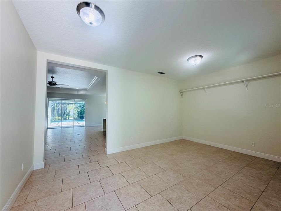Active With Contract: $3,600 (3 beds, 2 baths, 2002 Square Feet)