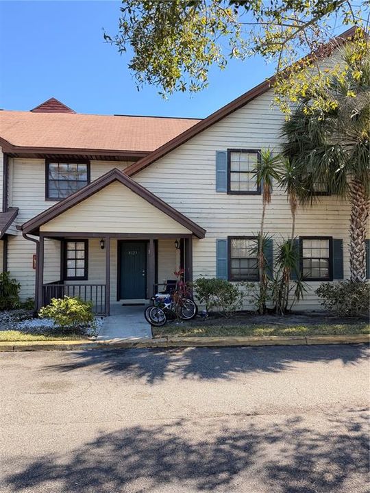 Recently Sold: $180,000 (2 beds, 1 baths, 1088 Square Feet)