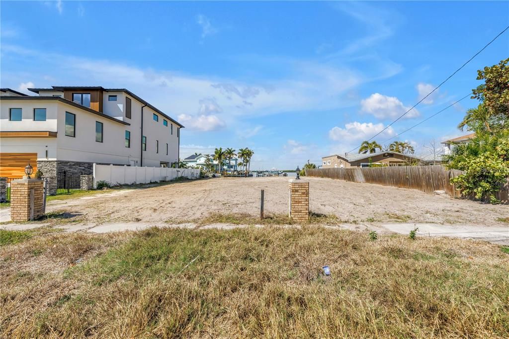 For Sale: $1,495,000 (0.24 acres)