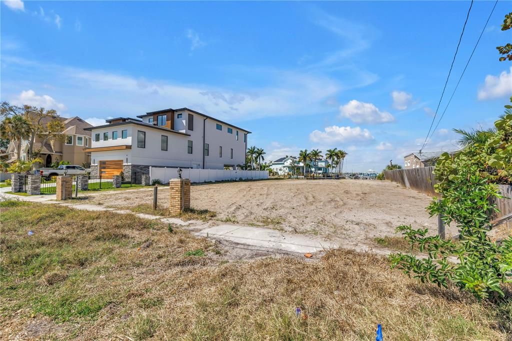 For Sale: $1,495,000 (0.24 acres)