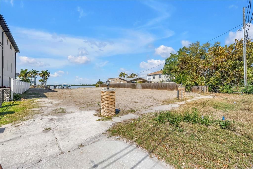 For Sale: $1,495,000 (0.24 acres)